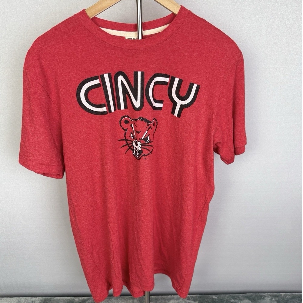 Homage Cincy Graphic T-Shirt Red‎ with Bear Design Size L